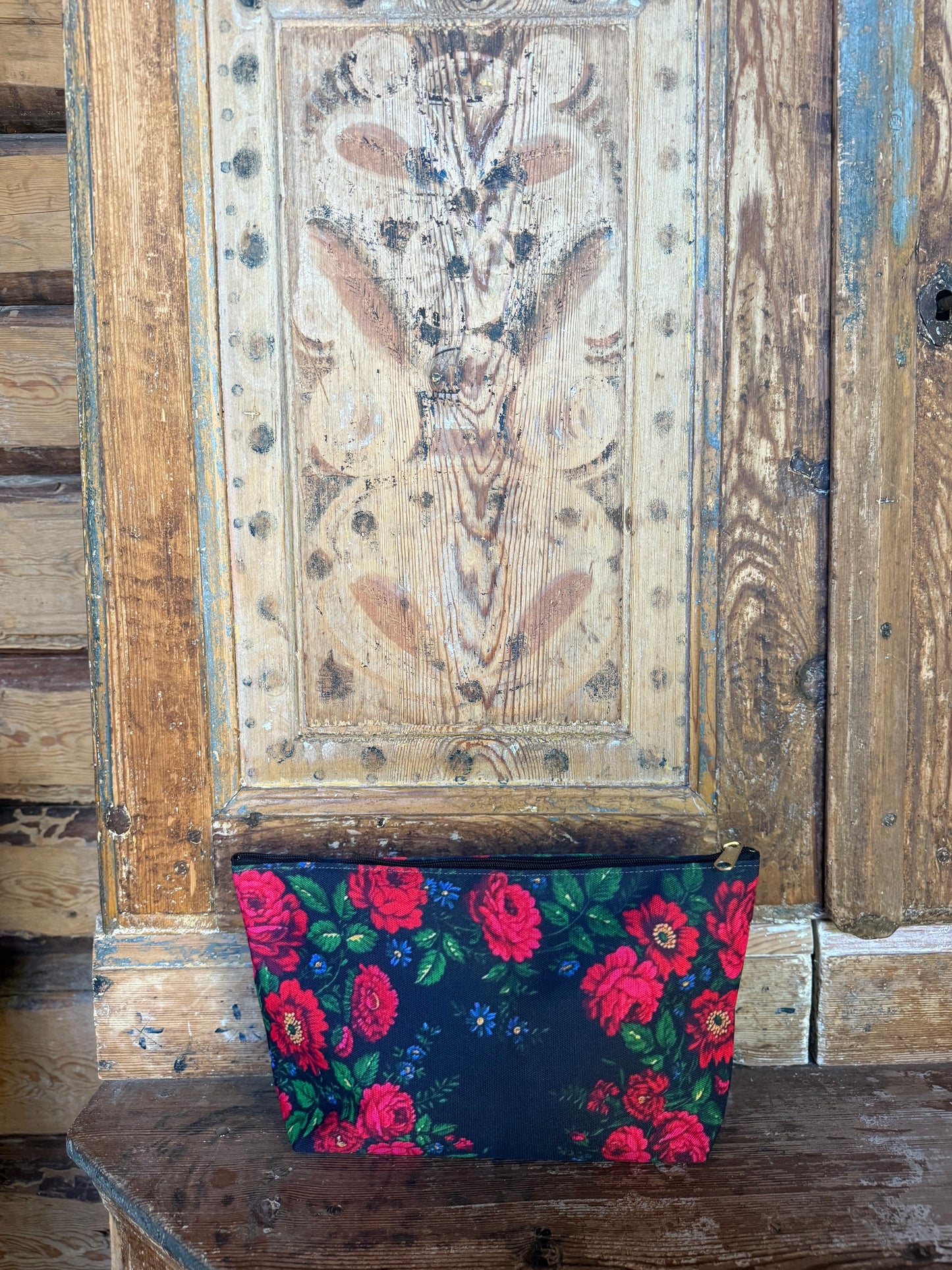 LEKSAND BLACK COSMETIC BAG